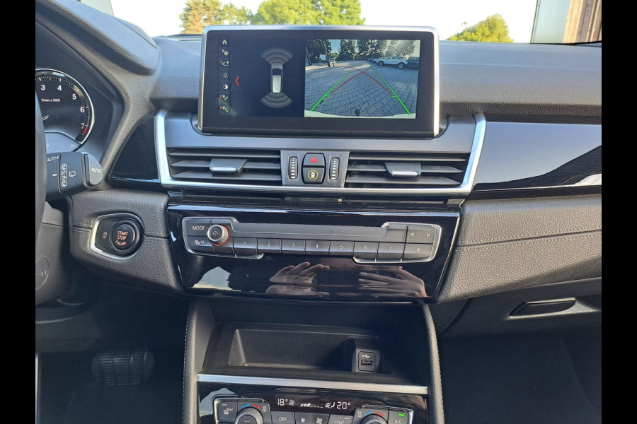 BMW 2 Serie Gran Tourer 218i 7p. High Executive | Leder | Trekhaak | M-pakket | Head-up | Camera | Stoelverwarming |