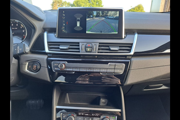 BMW 2 Serie Gran Tourer 218i 7p. High Executive | Leder | Trekhaak | M-pakket | Head-up | Camera | Stoelverwarming |
