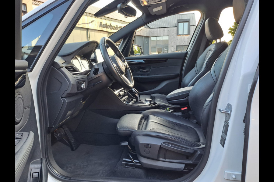 BMW 2 Serie Gran Tourer 218i 7p. High Executive | Leder | Trekhaak | M-pakket | Head-up | Camera | Stoelverwarming |