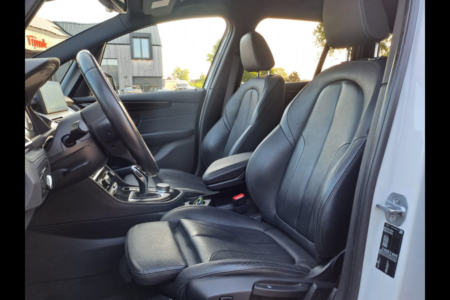 BMW 2 Serie Gran Tourer 218i 7p. High Executive | Leder | Trekhaak | M-pakket | Head-up | Camera | Stoelverwarming |