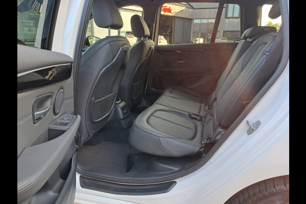BMW 2 Serie Gran Tourer 218i 7p. High Executive | Leder | Trekhaak | M-pakket | Head-up | Camera | Stoelverwarming |