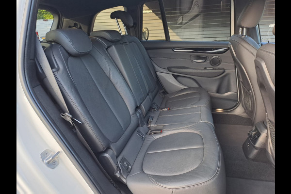 BMW 2 Serie Gran Tourer 218i 7p. High Executive | Leder | Trekhaak | M-pakket | Head-up | Camera | Stoelverwarming |