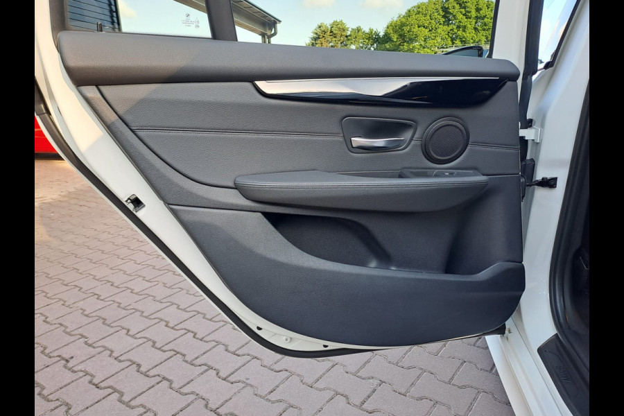 BMW 2 Serie Gran Tourer 218i 7p. High Executive | Leder | Trekhaak | M-pakket | Head-up | Camera | Stoelverwarming |