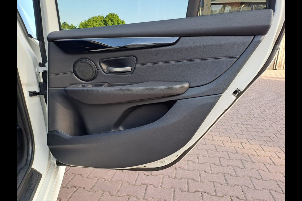 BMW 2 Serie Gran Tourer 218i 7p. High Executive | Leder | Trekhaak | M-pakket | Head-up | Camera | Stoelverwarming |