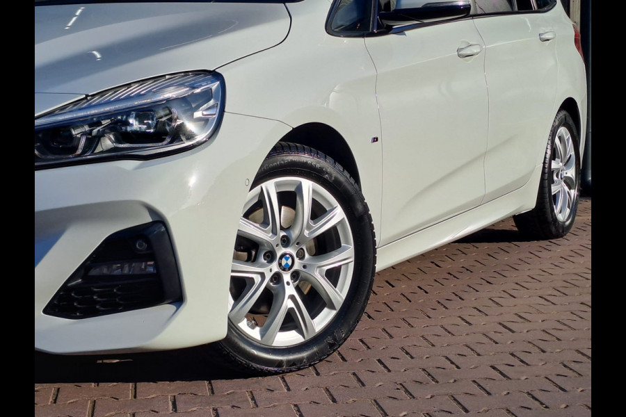 BMW 2 Serie Gran Tourer 218i 7p. High Executive | Leder | Trekhaak | M-pakket | Head-up | Camera | Stoelverwarming |