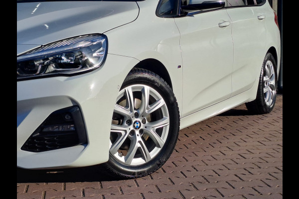BMW 2 Serie Gran Tourer 218i 7p. High Executive | Leder | Trekhaak | M-pakket | Head-up | Camera | Stoelverwarming |