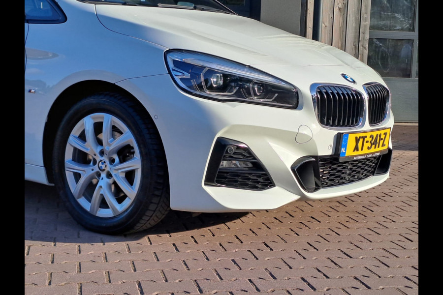 BMW 2 Serie Gran Tourer 218i 7p. High Executive | Leder | Trekhaak | M-pakket | Head-up | Camera | Stoelverwarming |