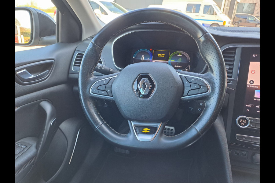 Renault MEGANE Estate 1.6 E-Tech Plug-In Hybrid 160 R.S. Line | Navi | Stoelverwarming | Trekhaak | HUD | ACC | LED |