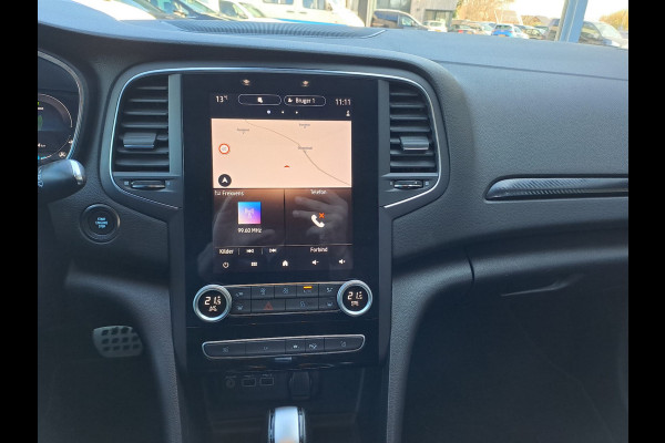 Renault MEGANE Estate 1.6 E-Tech Plug-In Hybrid 160 R.S. Line | Navi | Stoelverwarming | Trekhaak | HUD | ACC | LED |