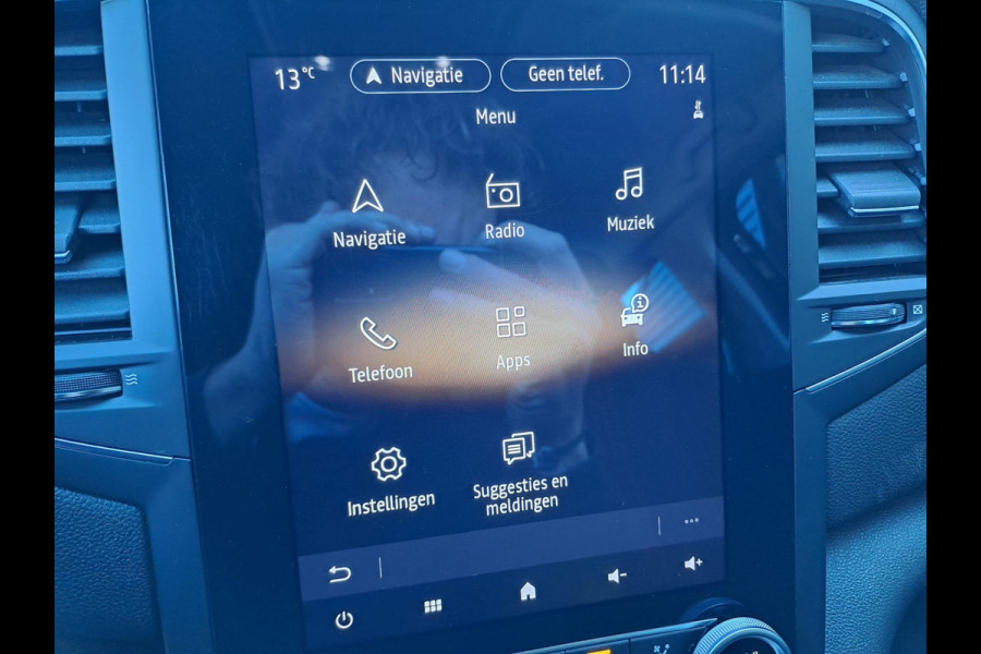 Renault MEGANE Estate 1.6 E-Tech Plug-In Hybrid 160 R.S. Line | Navi | Stoelverwarming | Trekhaak | HUD | ACC | LED |