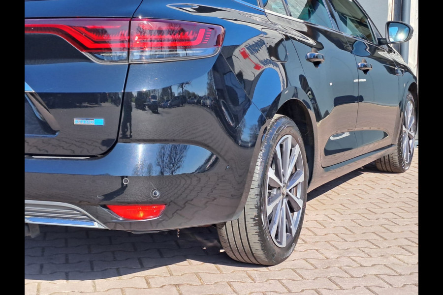 Renault MEGANE Estate 1.6 E-Tech Plug-In Hybrid 160 R.S. Line | Navi | Stoelverwarming | Trekhaak | HUD | ACC | LED |
