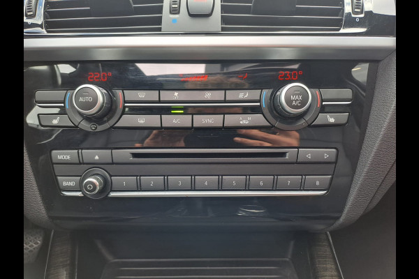 BMW X3 xDrive28i High Executive xLine Edition | Automaat | Trekhaak | Pano | Stoelverwarming | Leder |