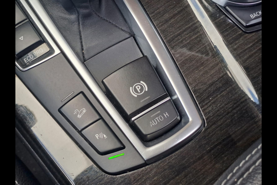 BMW X3 xDrive28i High Executive xLine Edition | Automaat | Trekhaak | Pano | Stoelverwarming | Leder |