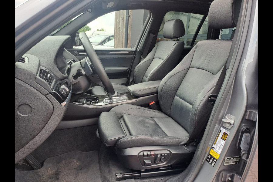 BMW X3 xDrive28i High Executive xLine Edition | Automaat | Trekhaak | Pano | Stoelverwarming | Leder |