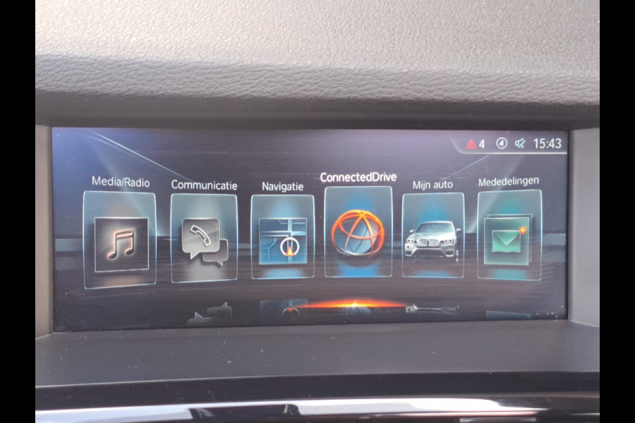 BMW X3 xDrive28i High Executive xLine Edition | Automaat | Trekhaak | Pano | Stoelverwarming | Leder |
