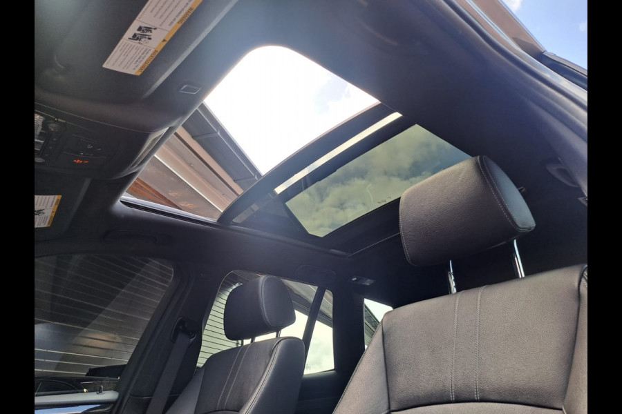 BMW X3 xDrive28i High Executive xLine Edition | Automaat | Trekhaak | Pano | Stoelverwarming | Leder |