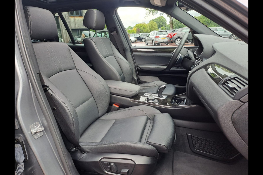 BMW X3 xDrive28i High Executive xLine Edition | Automaat | Trekhaak | Pano | Stoelverwarming | Leder |