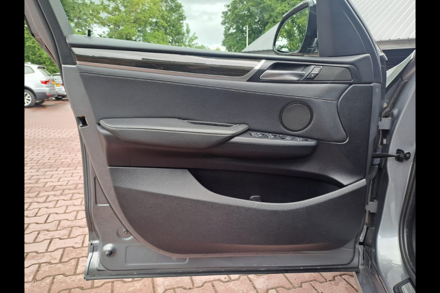 BMW X3 xDrive28i High Executive xLine Edition | Automaat | Trekhaak | Pano | Stoelverwarming | Leder |