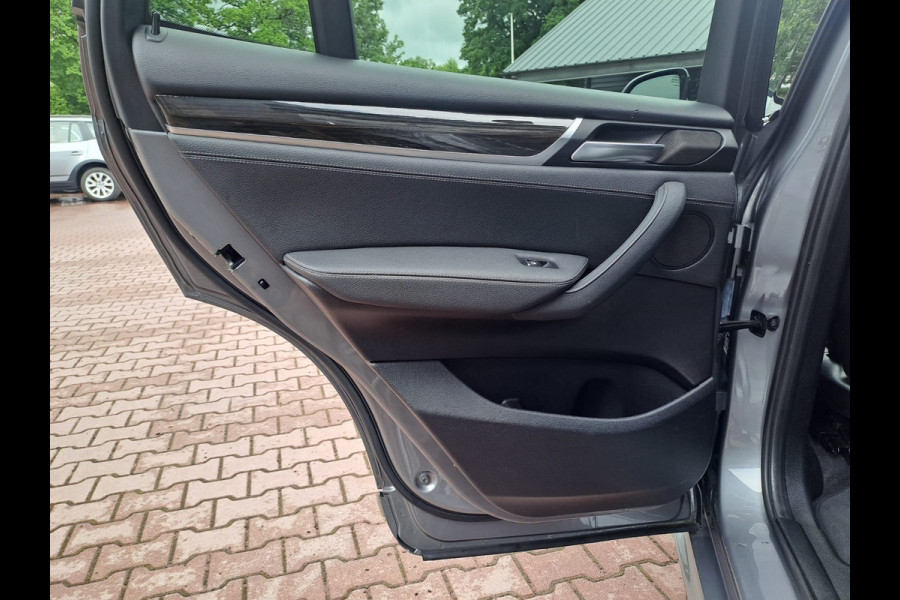 BMW X3 xDrive28i High Executive xLine Edition | Automaat | Trekhaak | Pano | Stoelverwarming | Leder |
