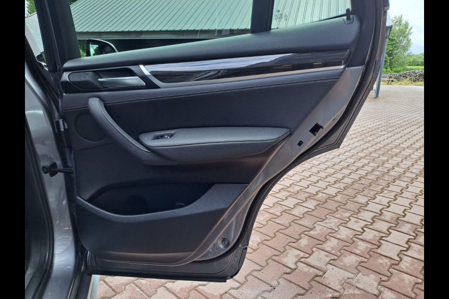 BMW X3 xDrive28i High Executive xLine Edition | Automaat | Trekhaak | Pano | Stoelverwarming | Leder |