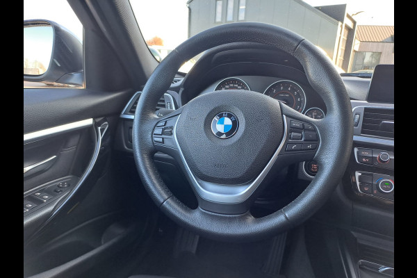 BMW 3 Serie Touring 318i Centennial Executive | Automaat | LED | Cruise | Navi | PDC | Sport Line | LMV |