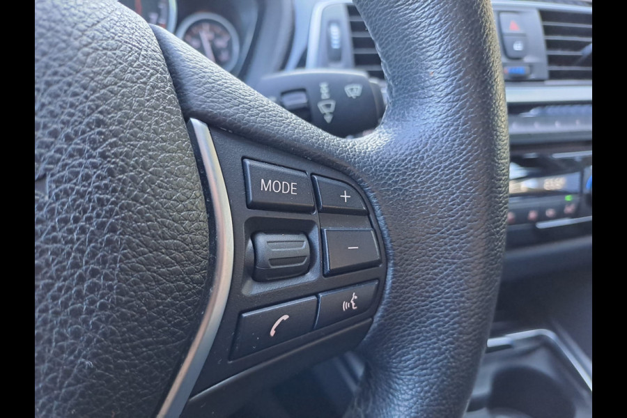 BMW 3 Serie Touring 318i Centennial Executive | Automaat | LED | Cruise | Navi | PDC | Sport Line | LMV |