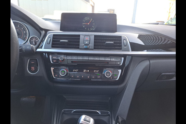 BMW 3 Serie Touring 318i Centennial Executive | Automaat | LED | Cruise | Navi | PDC | Sport Line | LMV |