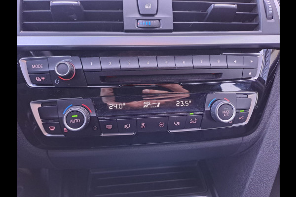 BMW 3 Serie Touring 318i Centennial Executive | Automaat | LED | Cruise | Navi | PDC | Sport Line | LMV |
