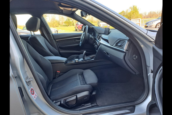BMW 3 Serie Touring 318i Centennial Executive | Automaat | LED | Cruise | Navi | PDC | Sport Line | LMV |