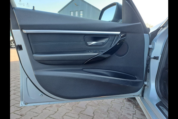 BMW 3 Serie Touring 318i Centennial Executive | Automaat | LED | Cruise | Navi | PDC | Sport Line | LMV |