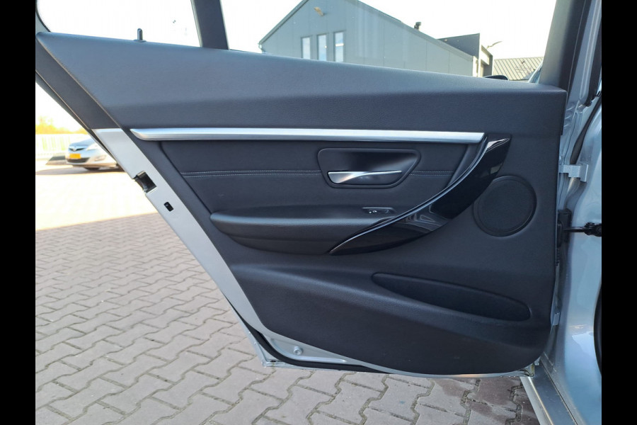BMW 3 Serie Touring 318i Centennial Executive | Automaat | LED | Cruise | Navi | PDC | Sport Line | LMV |