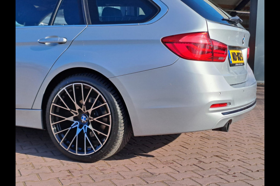 BMW 3 Serie Touring 318i Centennial Executive | Automaat | LED | Cruise | Navi | PDC | Sport Line | LMV |