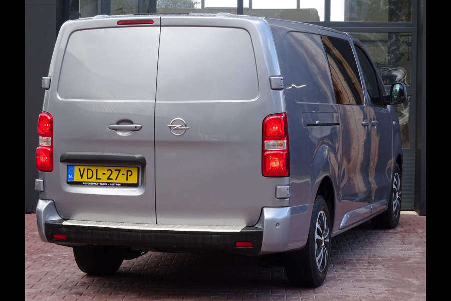 Opel Vivaro 2.0 CDTI L3H1 DC Edition | Airco | Navigatie | Achteruitrijcamera | 6 Persoons | Nieuw model |