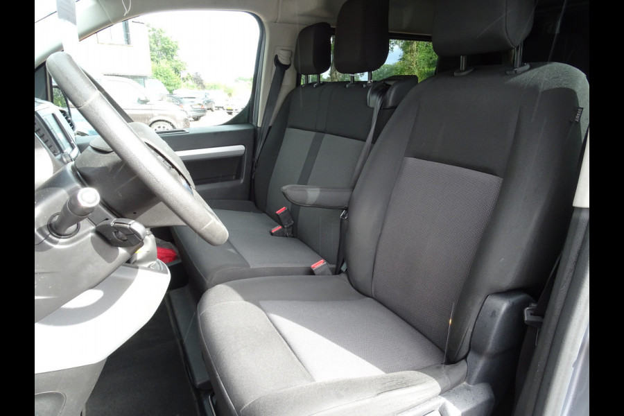 Opel Vivaro 2.0 CDTI L3H1 DC Edition | Airco | Navigatie | Achteruitrijcamera | 6 Persoons | Nieuw model |