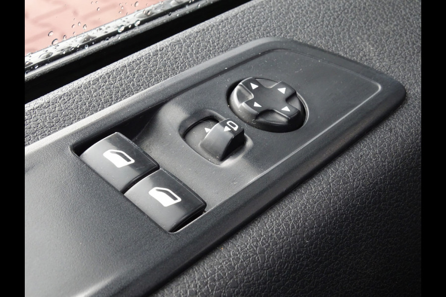 Opel Vivaro 2.0 CDTI L3H1 DC Edition | Airco | Navigatie | Achteruitrijcamera | 6 Persoons | Nieuw model |