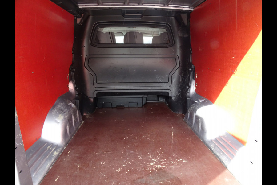 Opel Vivaro 2.0 CDTI L3H1 DC Edition | Airco | Navigatie | Achteruitrijcamera | 6 Persoons | Nieuw model |