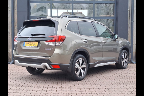 Subaru Forester 2.0i e-BOXER First Edition AWD | Trekhaak | Pano | All-seasons | Leder | LMV 18" | Camera | Dealer onderhouden |