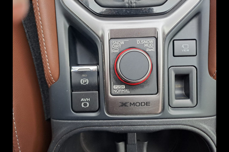 Subaru Forester 2.0i e-BOXER First Edition AWD | Trekhaak | Pano | All-seasons | Leder | LMV 18" | Camera | Dealer onderhouden |