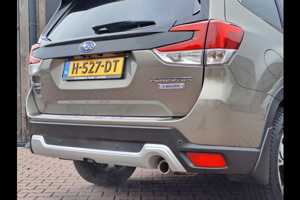 Subaru Forester 2.0i e-BOXER First Edition AWD | Trekhaak | Pano | All-seasons | Leder | LMV 18" | Camera | Dealer onderhouden |