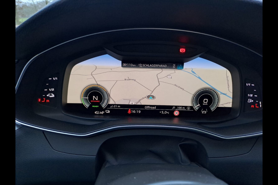 Audi A6 Avant 55 TFSI e quattro Pro Line S Competition | LED Matrix | Pano | Tour | Park assist | Trekhaak | B&O - 3D |