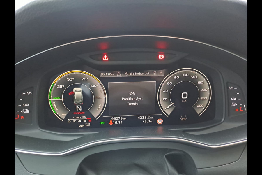 Audi A6 Avant 55 TFSI e quattro Pro Line S Competition | LED Matrix | Pano | Tour | Park assist | Trekhaak | B&O - 3D |