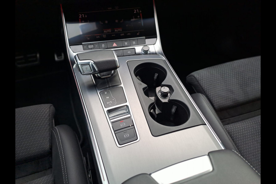 Audi A6 Avant 55 TFSI e quattro Pro Line S Competition | LED Matrix | Pano | Tour | Park assist | Trekhaak | B&O - 3D |
