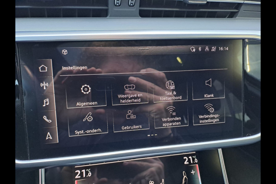 Audi A6 Avant 55 TFSI e quattro Pro Line S Competition | LED Matrix | Pano | Tour | Park assist | Trekhaak | B&O - 3D |