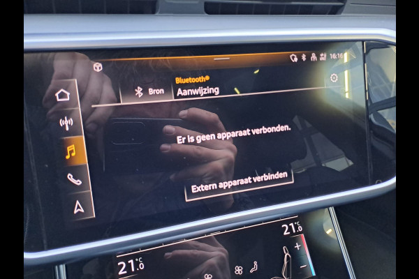Audi A6 Avant 55 TFSI e quattro Pro Line S Competition | LED Matrix | Pano | Tour | Park assist | Trekhaak | B&O - 3D |