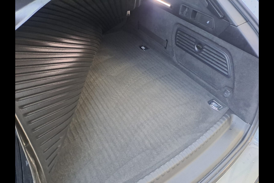 Audi A6 Avant 55 TFSI e quattro Pro Line S Competition | LED Matrix | Pano | Tour | Park assist | Trekhaak | B&O - 3D |