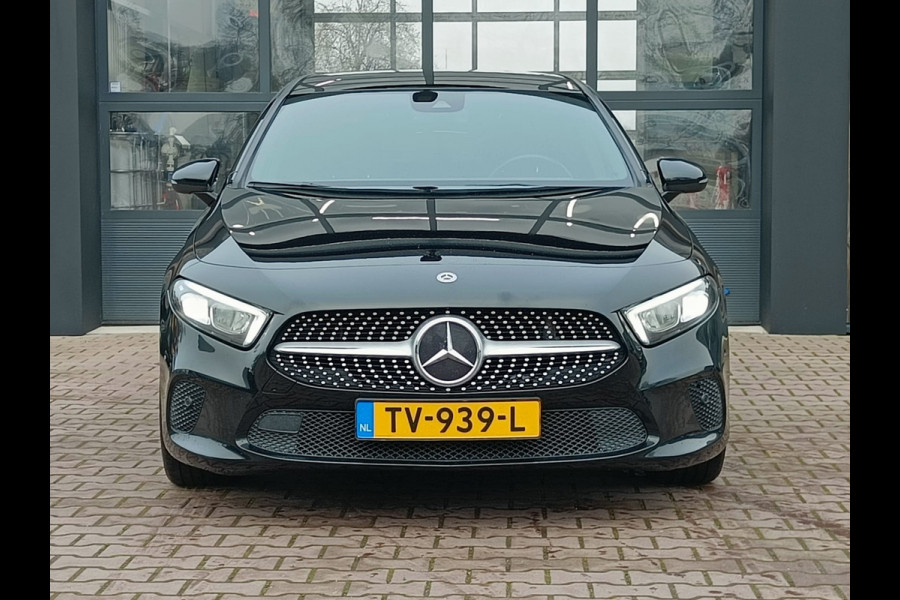 Mercedes-Benz A-Klasse 200 Business Solution Plus Upgrade | Wide Screen | Navi | Stoelverw. | LED/Xenon | Camera |