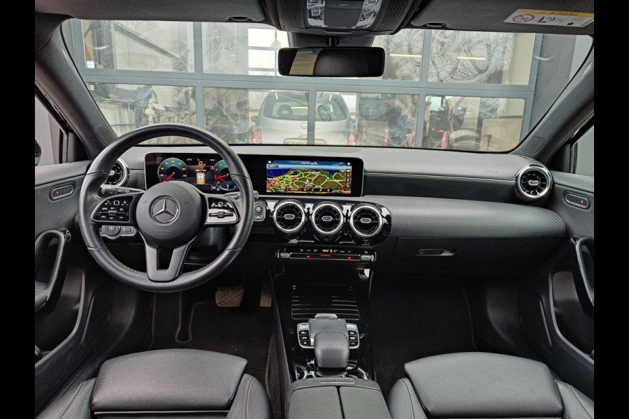 Mercedes-Benz A-Klasse 200 Business Solution Plus Upgrade | Wide Screen | Navi | Stoelverw. | LED/Xenon | Camera |