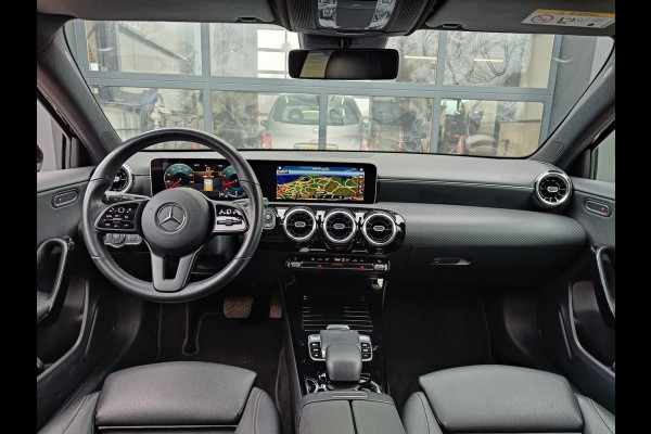 Mercedes-Benz A-Klasse 200 Business Solution Plus Upgrade | Wide Screen | Navi | Stoelverw. | LED/Xenon | Camera |