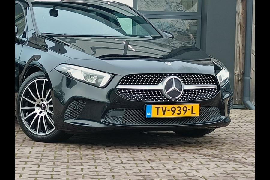Mercedes-Benz A-Klasse 200 Business Solution Plus Upgrade | Wide Screen | Navi | Stoelverw. | LED/Xenon | Camera |