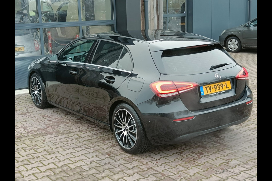 Mercedes-Benz A-Klasse 200 Business Solution Plus Upgrade | Wide Screen | Navi | Stoelverw. | LED/Xenon | Camera |